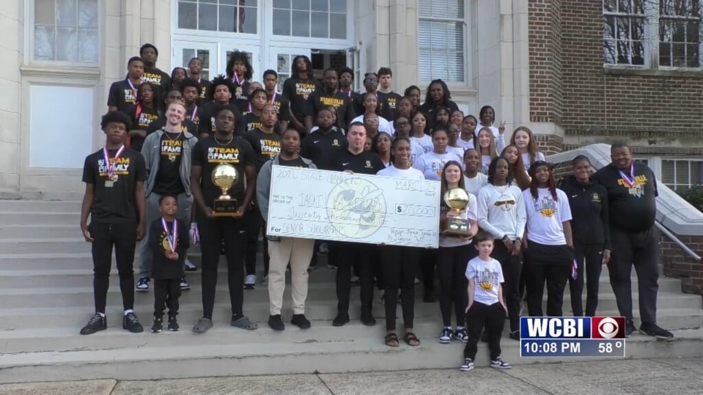 Starkville community honors boys and girls basketball team for state title victories