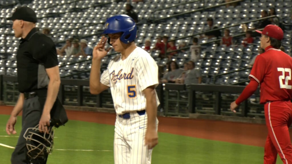 Oxford Vs Petal00 00 37 13still001