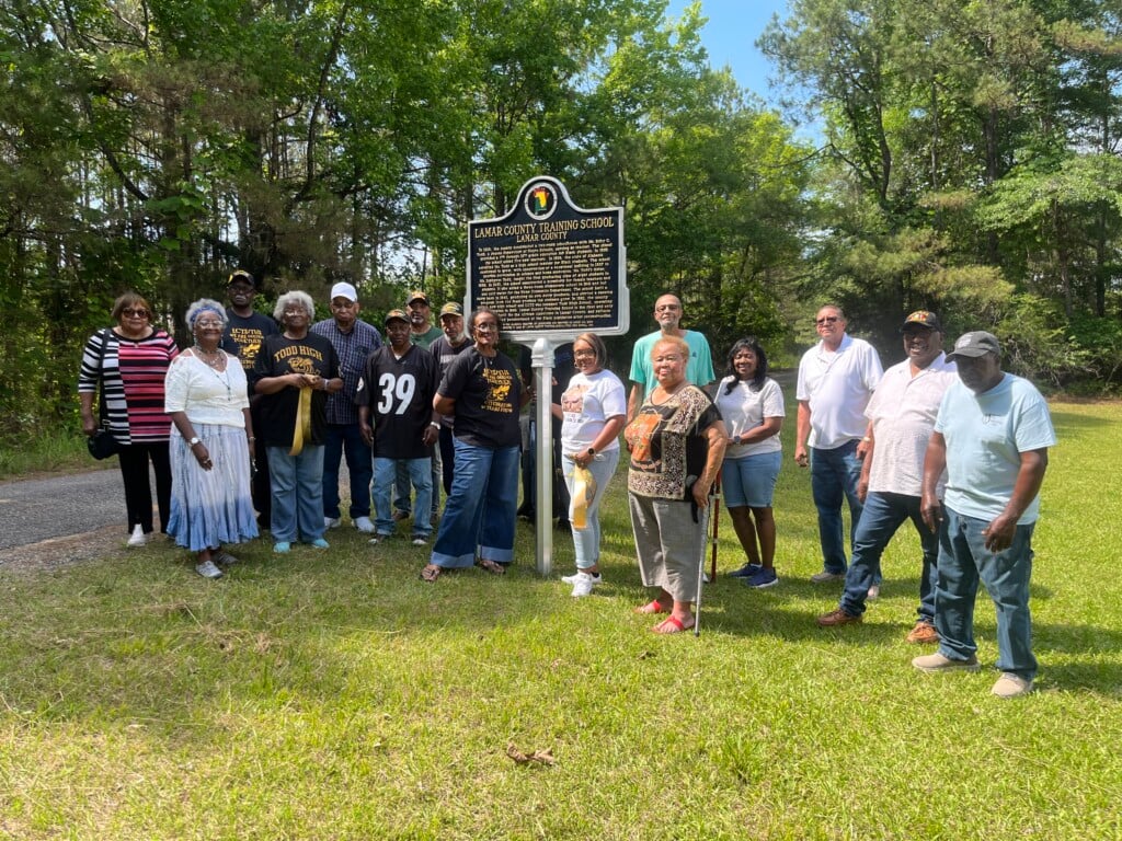 School Alumni gather to unveil historical marker in Lamar Co.