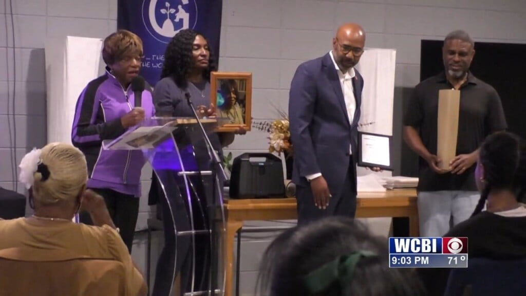 Community Action Group Honors Pioneers From Memphis Town In Columbus.