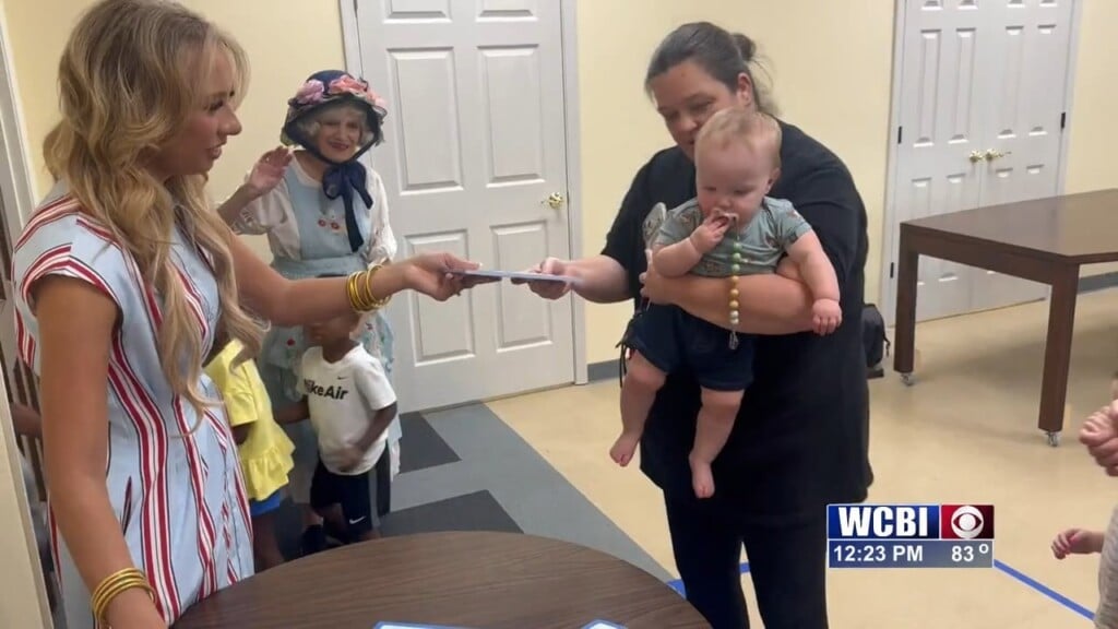 Wcbi's Kealy Shields Joins Mother Goose For Annual Summer Reading Program