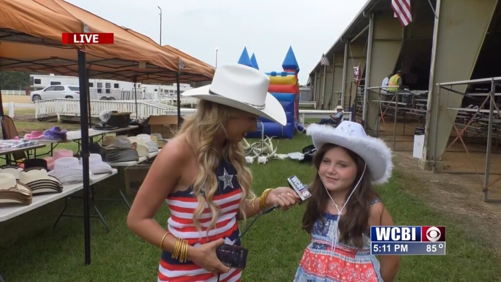 Kealy Shields Checks Out Rodeo Fashion