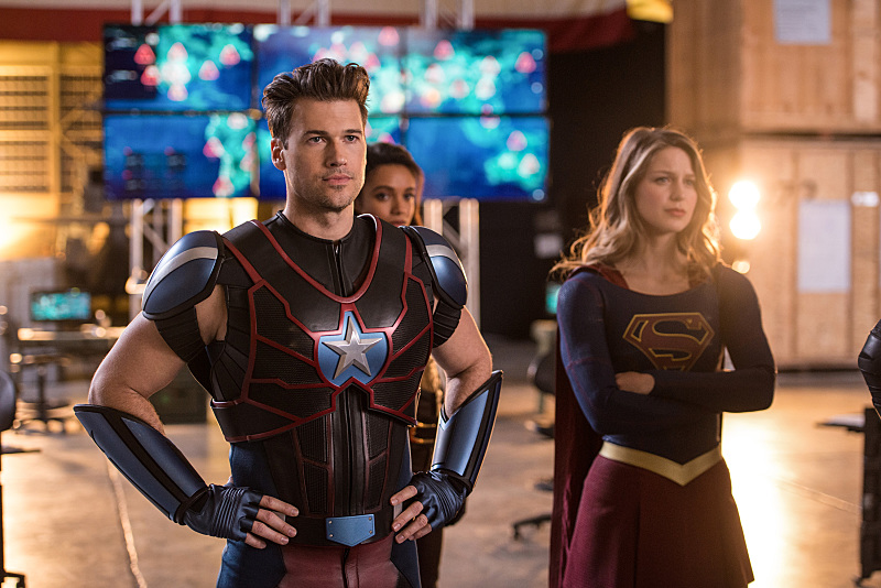 DC's Legends of Tomorrow --"Invasion!"
