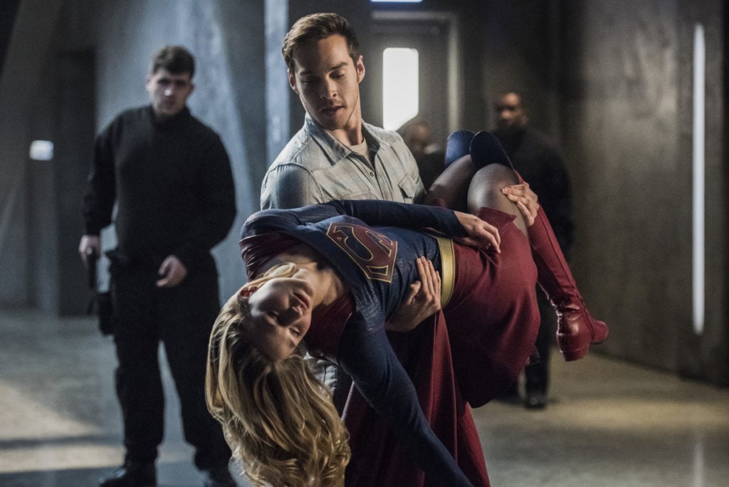 Supergirl -- "Star-Crossed"