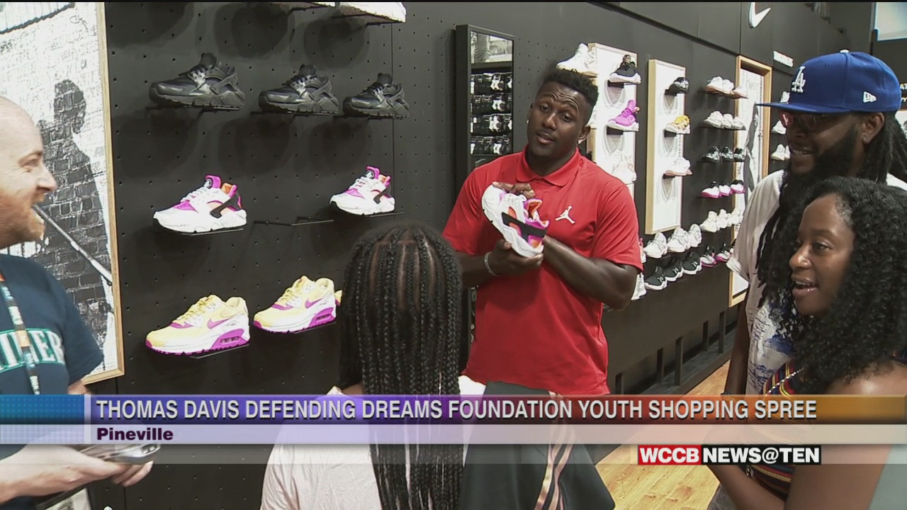 Carolina Panthers' Thomas Davis Defends Dreams Through Nonprofit