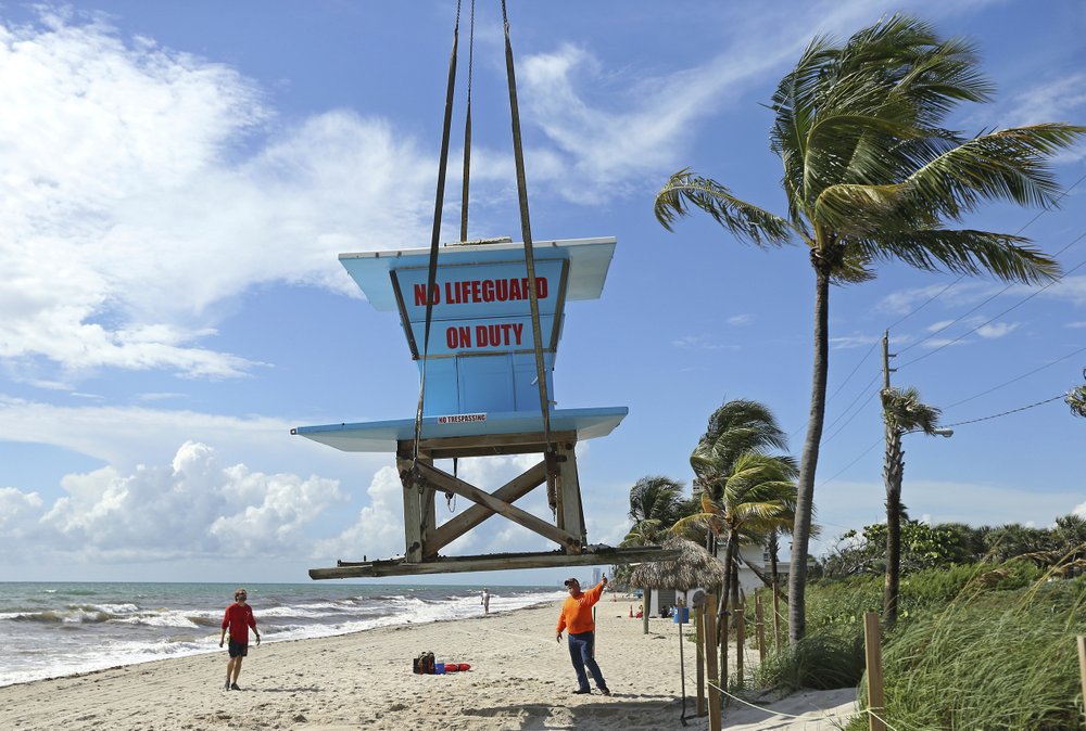 Gold Coast Crane Workers And Dania Beach Lifeguards Remove The