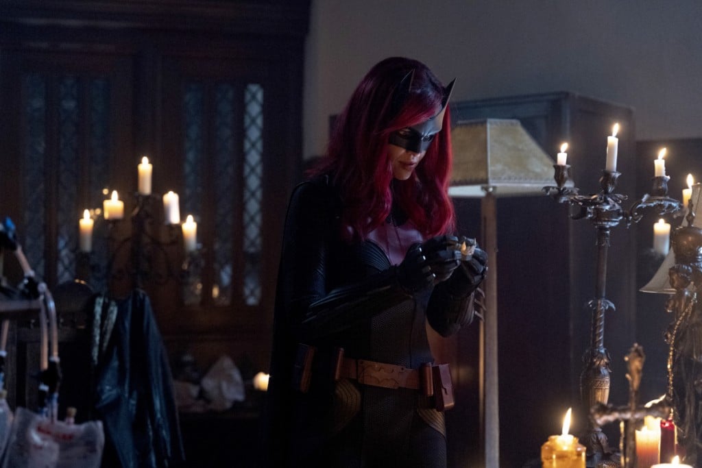 Batwoman -- "Drink Me"