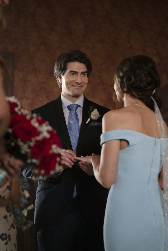 9PM: DC's Legends of Tomorrow "Mr. Parker's Cul-De-Sac" - WCCB