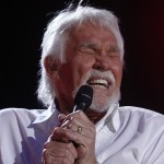 Kenny Rogers Performs At The 2012 Cma Music Festival In Nashville, Tenn