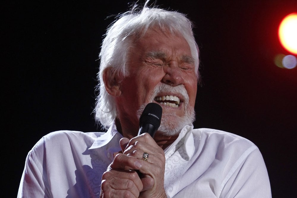 Kenny Rogers Performs At The 2012 Cma Music Festival In Nashville, Tenn