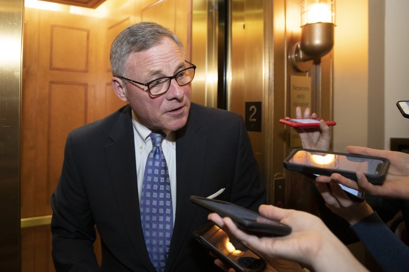 Richard Burr Ap 01