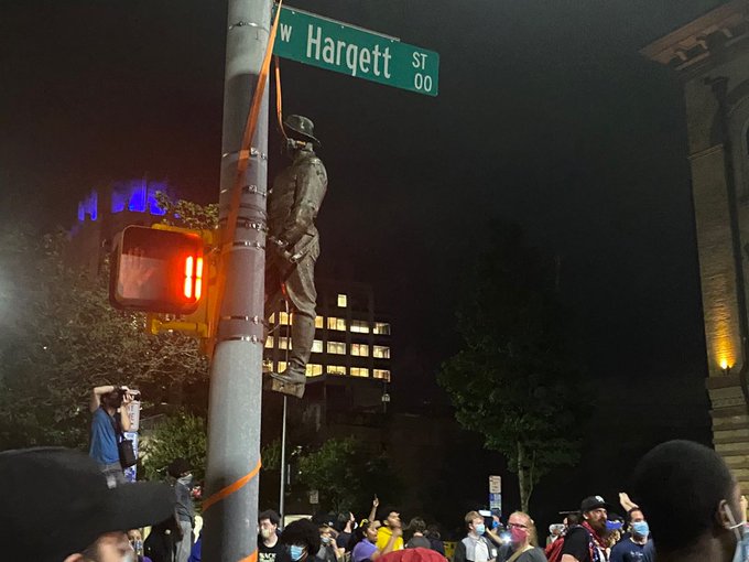 Raliegh Confederate Statue Hung