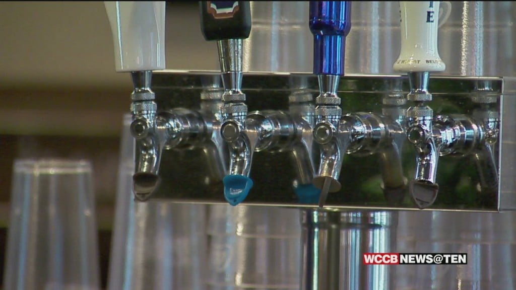 Mecklenburg Co. Considers Limiting Late Night Alcohol Sales