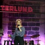 The Cw Happy Hour Alice Wetterlund My Mama Is A Human And So Am I 04