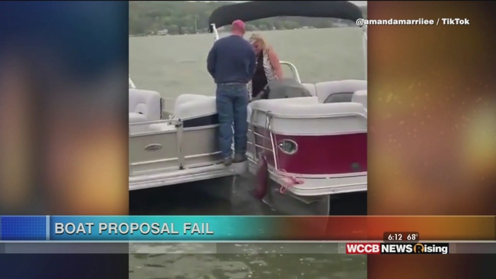 Viral Videos: Boat Proposal Fail