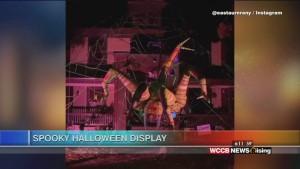 Viral Videos: Spooky Halloween Display & Dad Makes Mad Dash After Forgetting Baby
