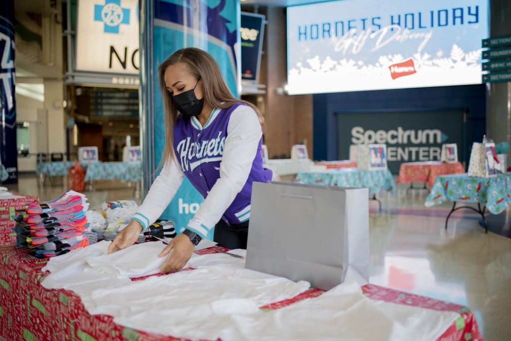 Hornets Adopt A Family Presented By Hanes @ The Spectrum Center 12 18 2020 By Jon Strayhorn