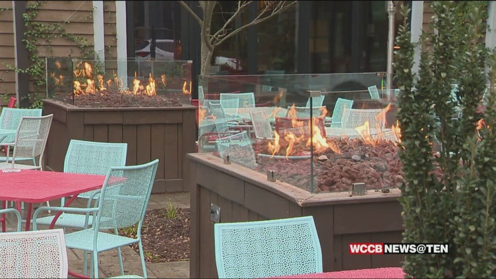 Restaurants Adjust To New New Year's Reality