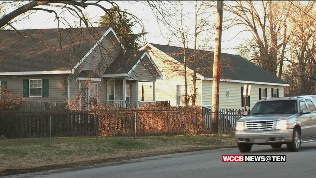 Dozens Of Shots Shot Into Homes In A Neighborhood