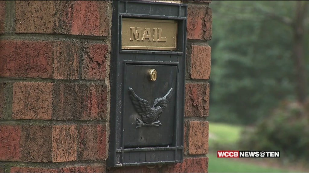Some Charlotte Residents Say A Man Dressed As A Woman Is Stealing Their Mail