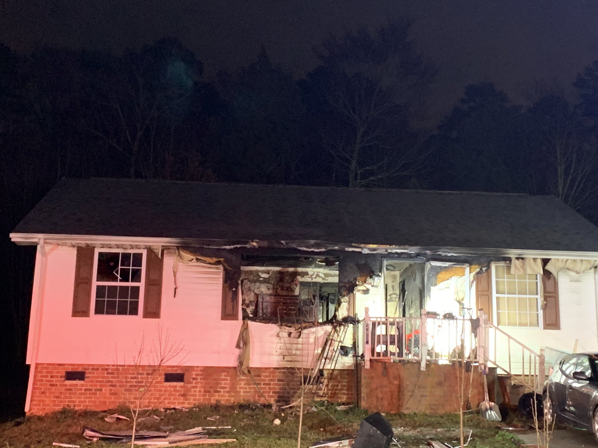 One Person Killed In West Charlotte House Fire, Investigators Say Fire ...