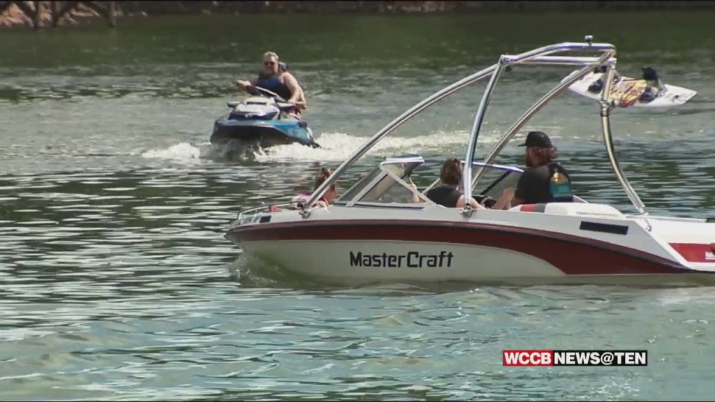 Officers Patrol Crowded Charlotte Area Lakes Over Memorial Day Weekend