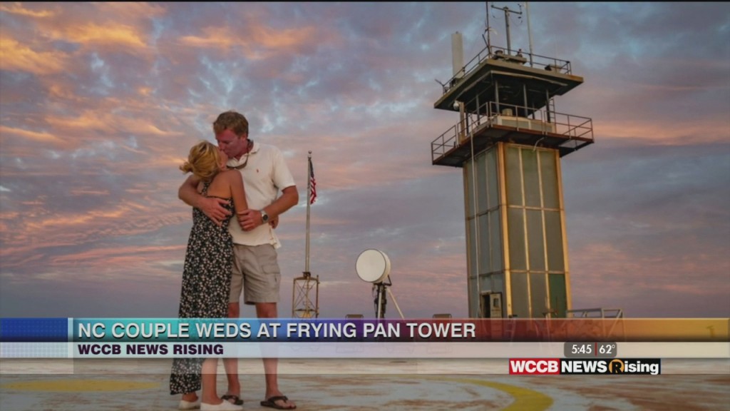 Nc Couple Weds On Frying Pan Tower