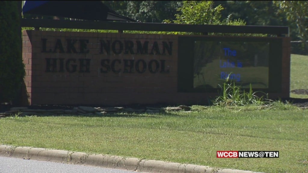 Lake Norman High School Leaders Dismiss Class Early After Skunk Sprays Worker