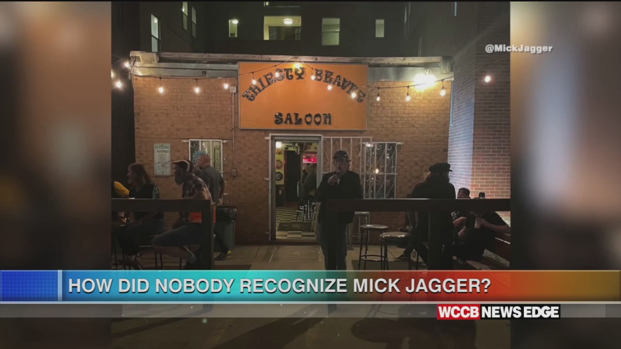 Rolling Stones Fans Don't Realize Mick Jagger Is Standing Next To Them