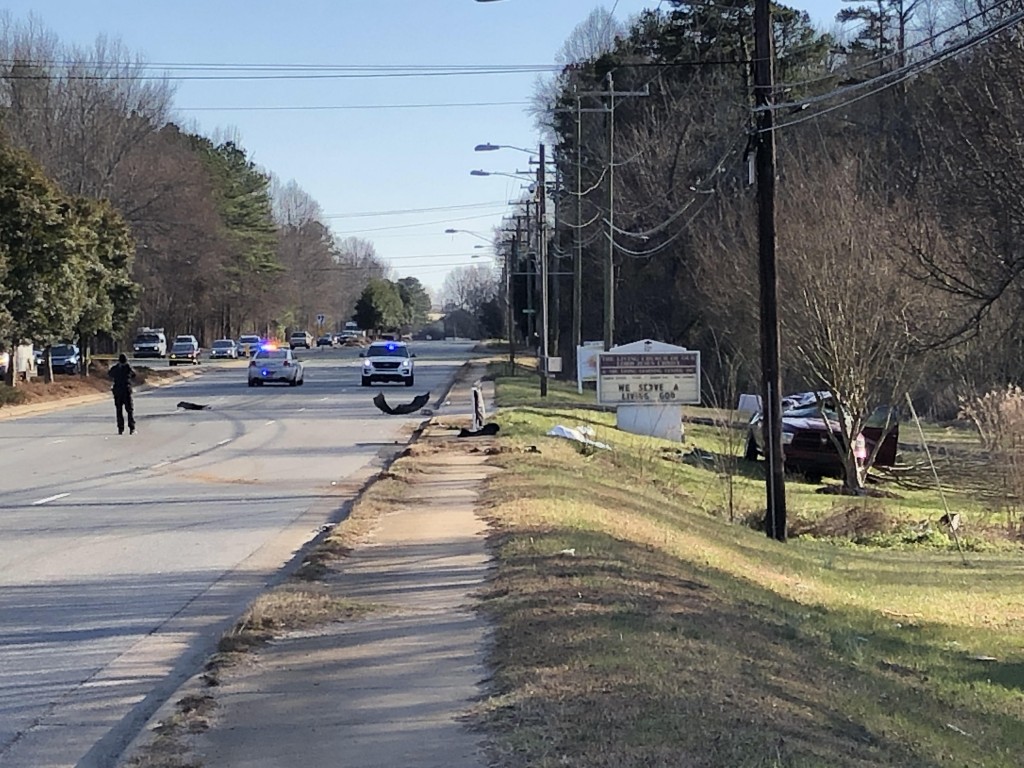 One Person Dead Five Others Injured In Wreck On East Wt Harris Boulevard