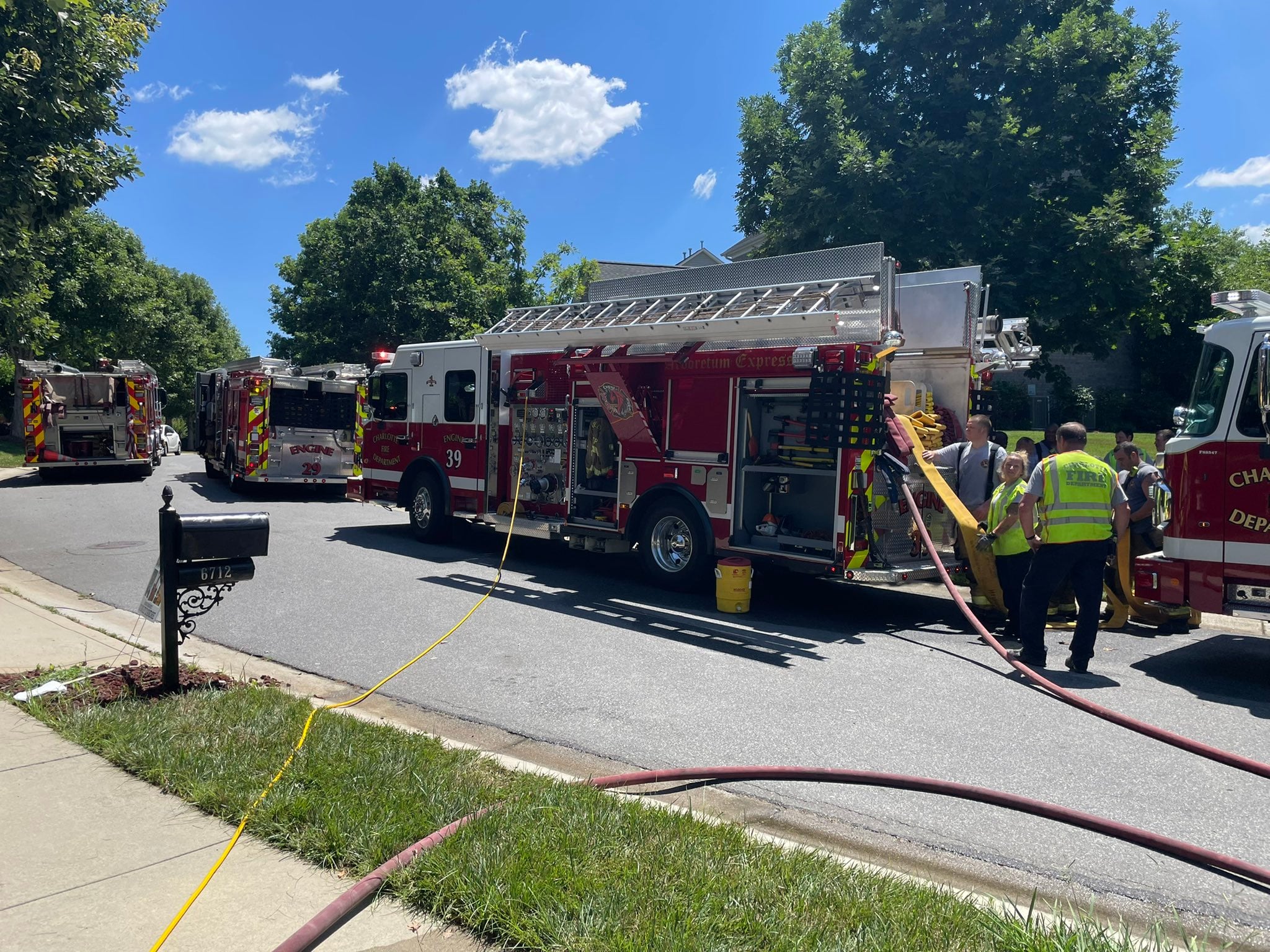 House Fire in South-East Charlotte, Two Dogs Saved - WCCB Charlotte