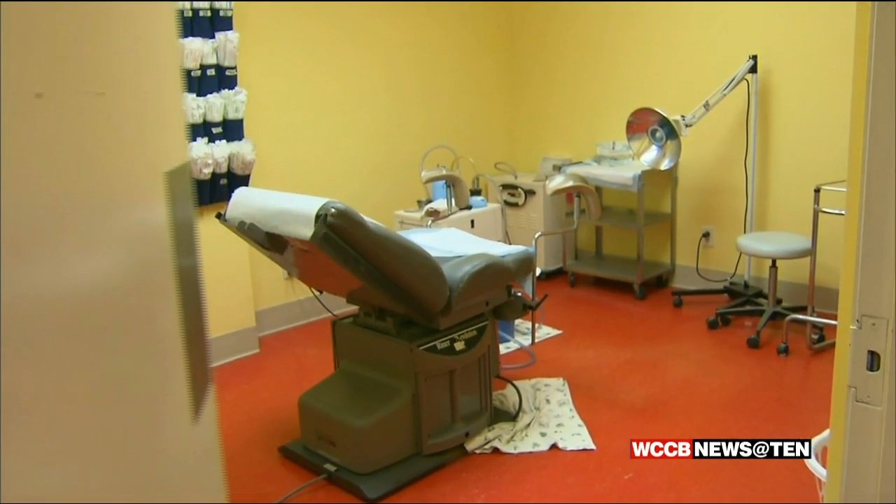 Some North Carolina Abortion Clinics Are Inundated With Out-Of-State Patients – WCCB Charlotte’s CW
