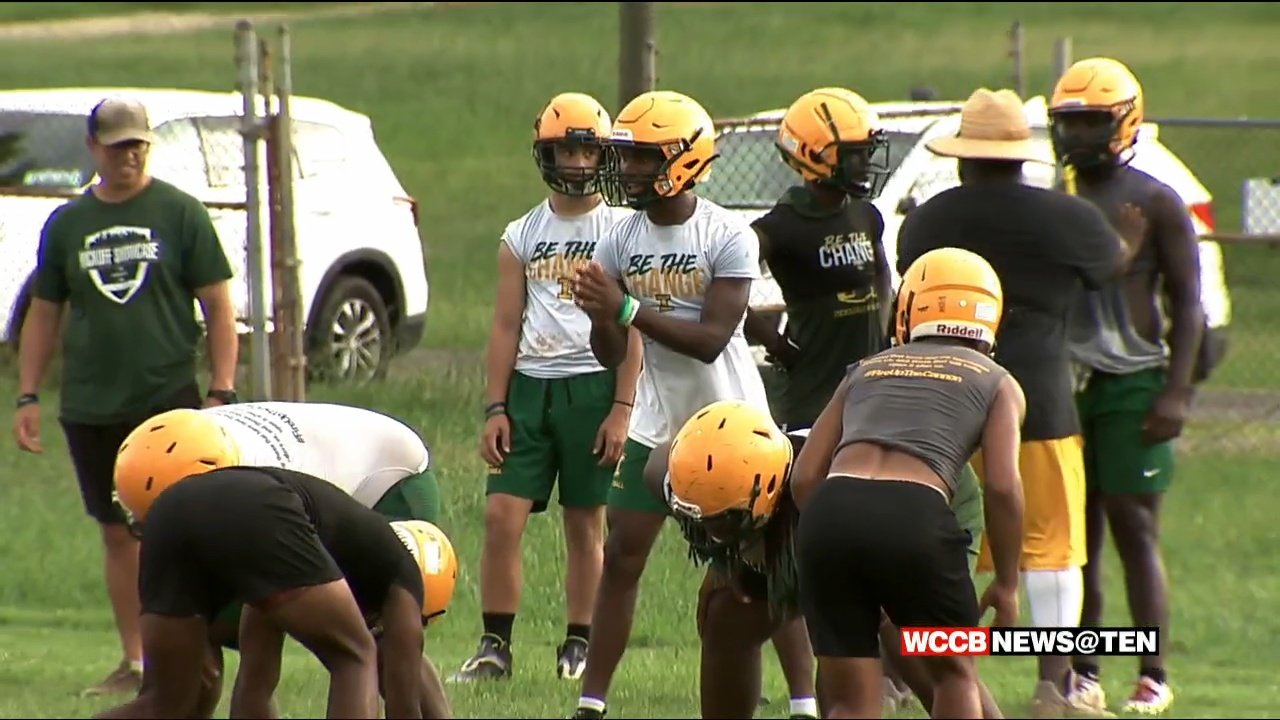 Game Of The Week Independence Patriots High School Football Preview Wccb Charlottes Cw 