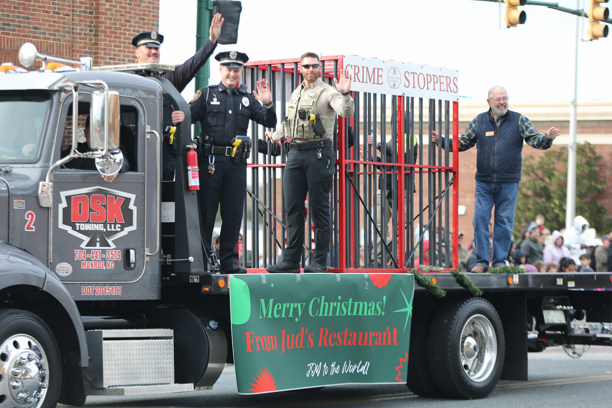 Monroe Christmas Parade 22 58 WCCB Charlotte's CW