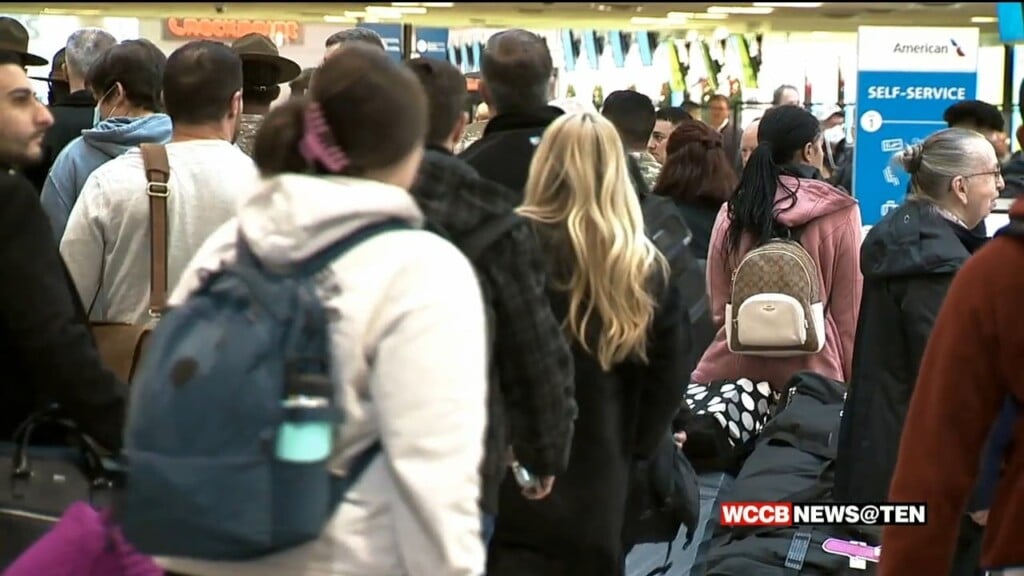 Hundreds Of Holiday Flight Delays At Charlotte Douglas