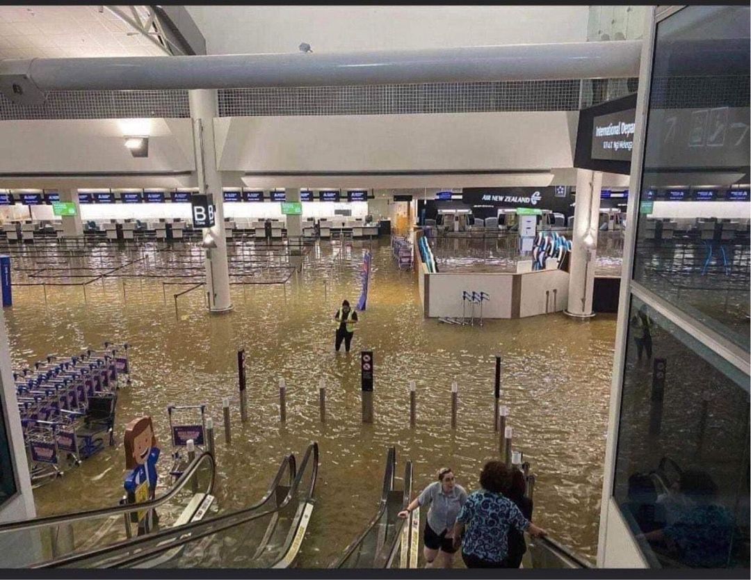 New Zealand Auckland Airport Closes Its International Terminal After