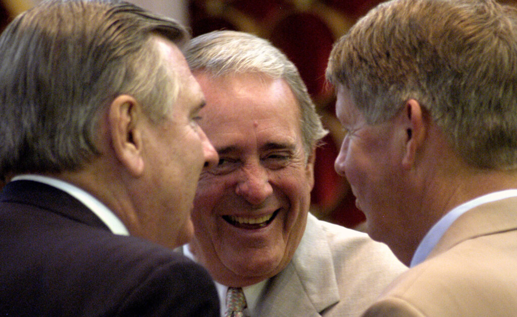 Obit Hoyle