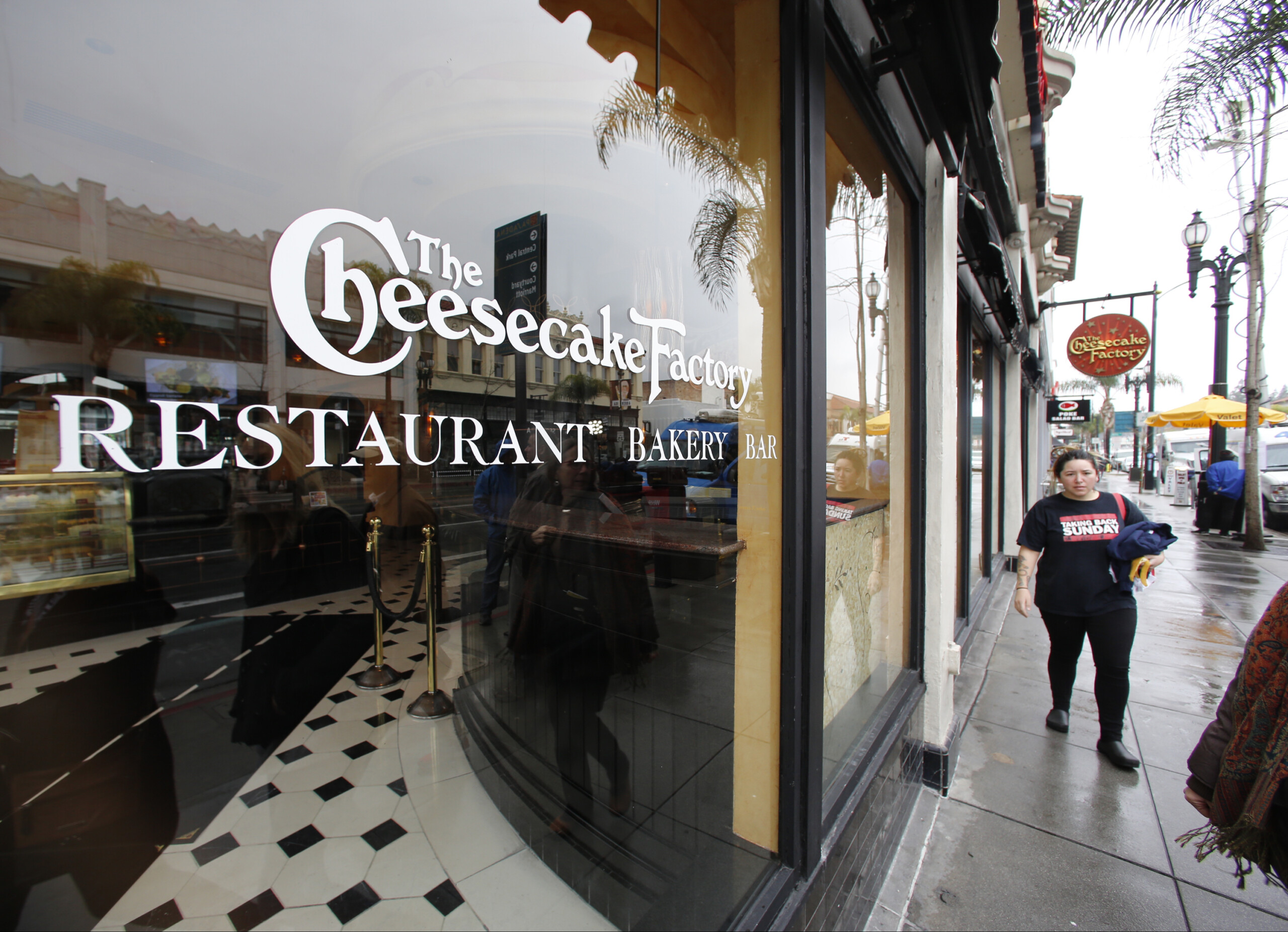 The Cheesecake Factory Opens Birkdale Village Location - WCCB Charlotte ...