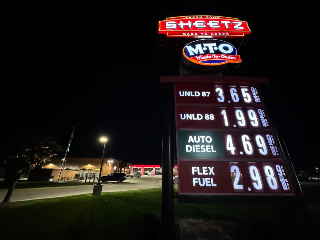 Sheetz Gas Display Sign 2