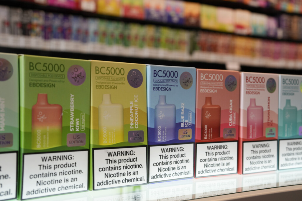 Teen Vaping China