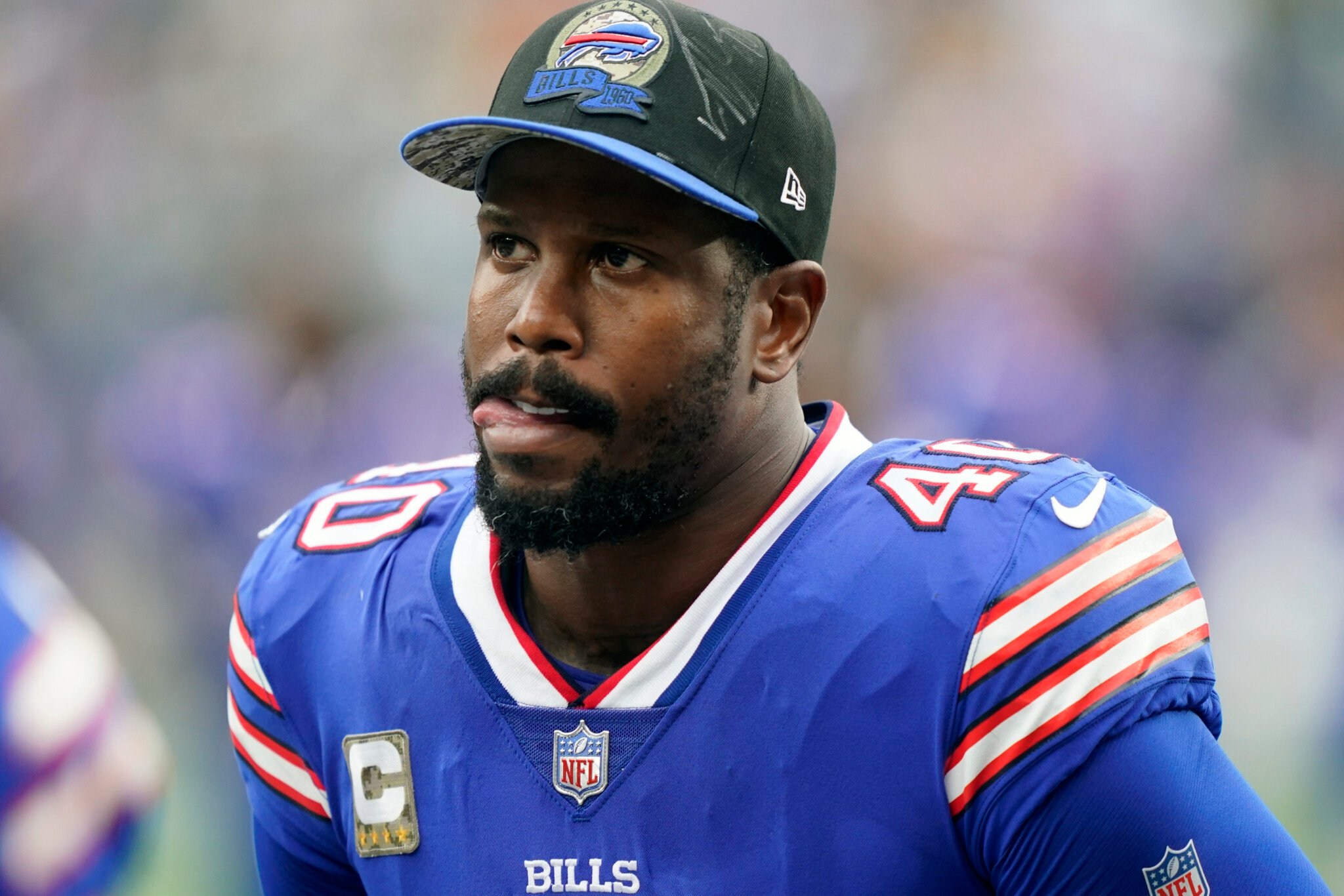 Bills Linebacker Von Miller Turns Himself In On Felony Domestic ...