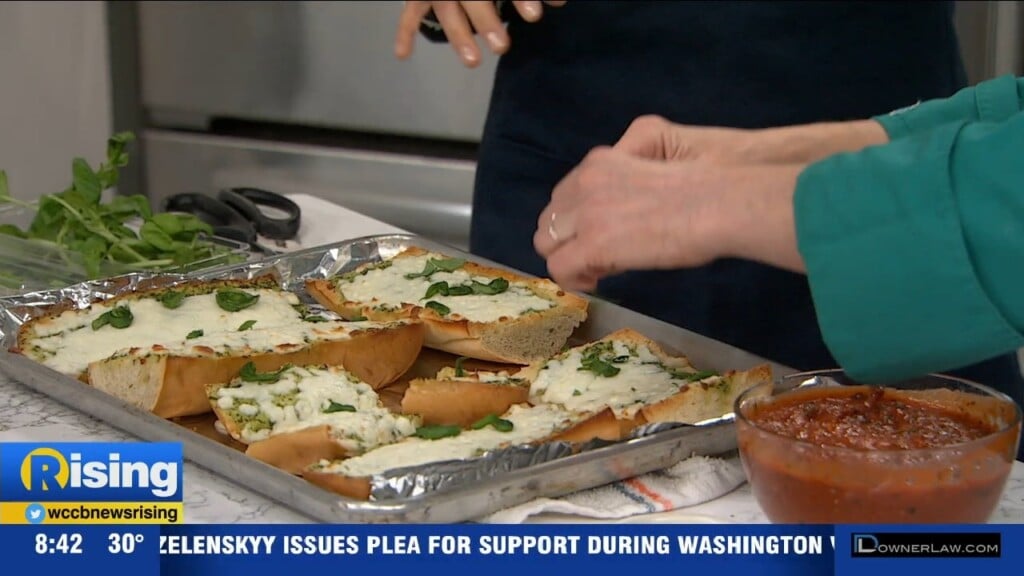 Tasty Tuesday: Chef Mara Makes Christmassy Cheesy Bread