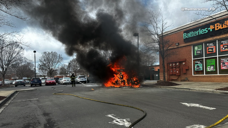 Huntersville Fire Dept - Vehicle Fire Rosdale Hill Ave