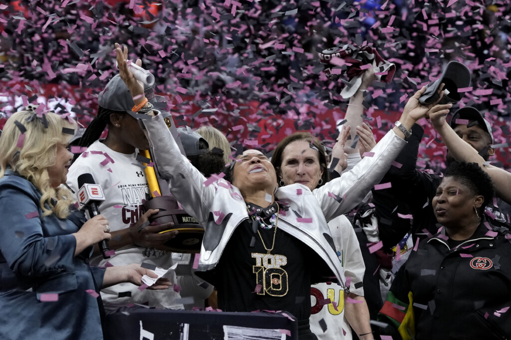 Aptopix Ncaa Iowa South Carolina Basketball