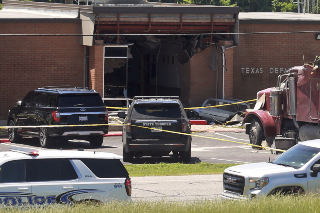 Building Crash Texas