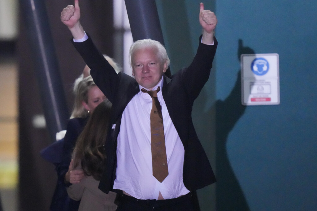 Aptopix Julian Assange Wikileaks