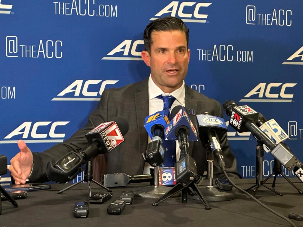 Acc Football Kickoff