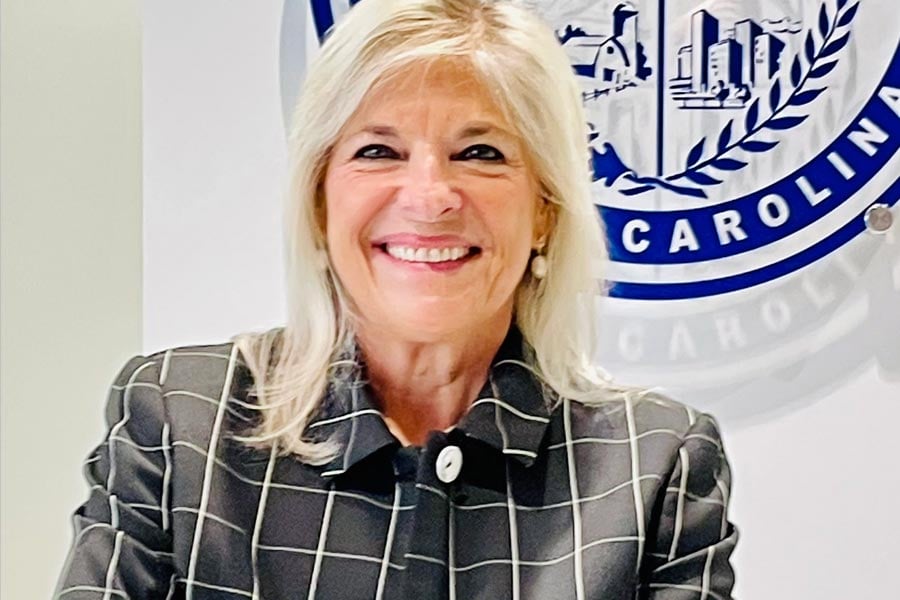 Mecklenburg County Manager Announces Retirement