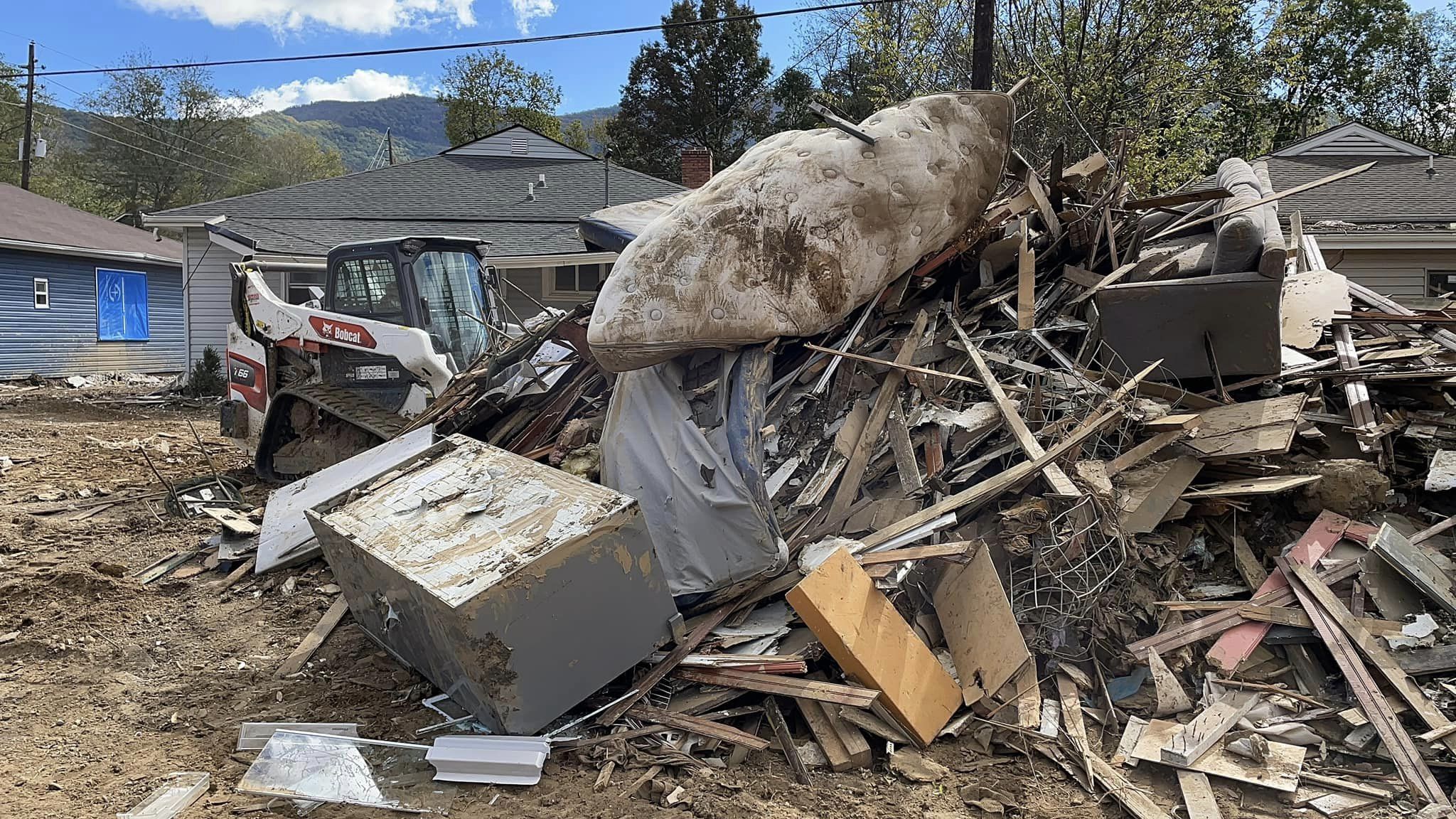 463784668_2035319883595685_2739149382951693797_n WCCB Charlotte's CW