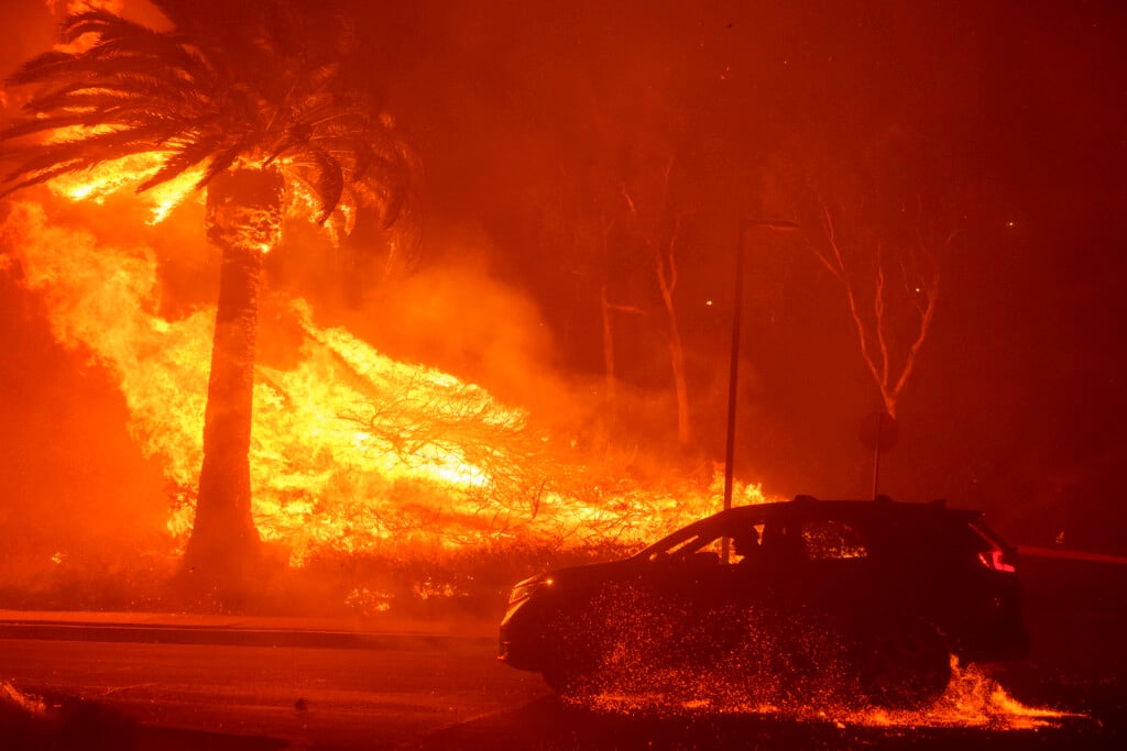 Aptopix California Wildfire